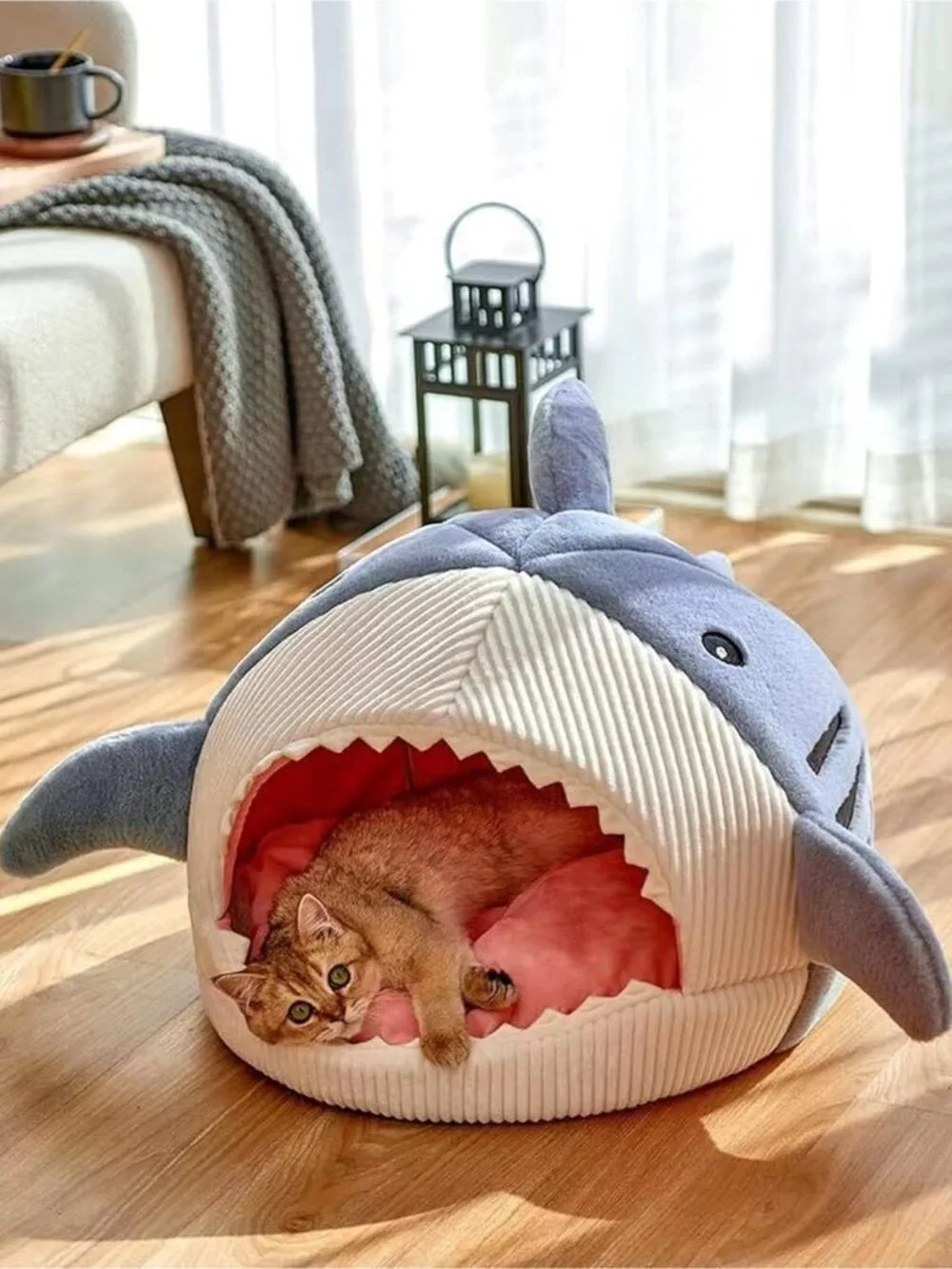 New Shark-Shaped Cat Mat Cozy Semi-Closed Bed Hideout for Kittens & Small Dogs